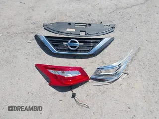 2016 Nissan Altima SR z VIN 1N4AL3AP5GC165887, wystawiony jako IAAI lot #42061023 z przebiegiem 83 555 mil mil oraz . Historia ofert i sprzedaży dostępna na DreamBid. Obrazek 12.