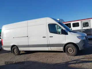 2021 Mercedes-Benz Sprinter Cargo with VIN W1Y4ECHY2MT064412, listed as a IAAI auction lot 41069328 with 88,526 mi miles and . Bid and sale history available at carsss.com. Image 13.