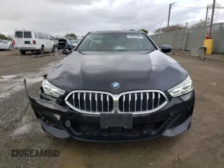 2022 BMW 8 Series 840i with VIN WBAGV2C04NCH43645, listed as a Copart auction lot 46637683 with 25,806 mi miles. Bid and sale history available at carsss.com. Image 5.