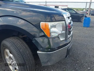 2010 Ford F-150 XL z VIN 1FTEW1E85AFC37042, wystawiony jako IAAI lot #42629730 z przebiegiem 195 760 mil mil oraz . Historia ofert i sprzedaży dostępna na DreamBid. Obrazek 6.