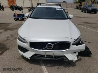 2020 Volvo V60 Momentum with VIN YV1102EK3L2359730, listed as a Copart auction lot 57458344 with 20,251 mi miles. Bid and sale history available at carsss.com. Image 5.
