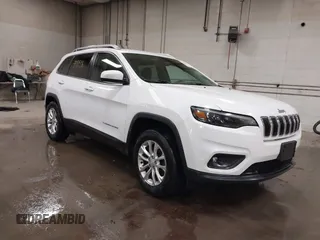 2019 Jeep Cherokee Latitude with VIN 1C4PJMCB7KD142941, listed as a IAAI auction lot 41491536 with 117,840 mi miles. Bid and sale history available at carsss.com. Image 1.