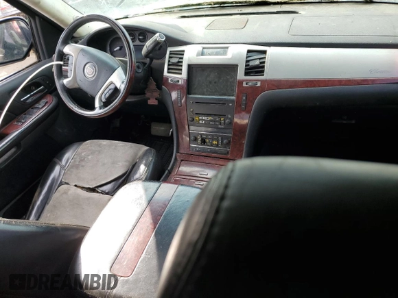 2007 Cadillac Escalade ESV z VIN 1GYFK66897R289951, wystawiony jako Copart lot #53170665 z przebiegiem 157 405 mil mil oraz Szkoda całkowita • Salvage title. Historia ofert i sprzedaży dostępna na DreamBid. Obrazek 8.