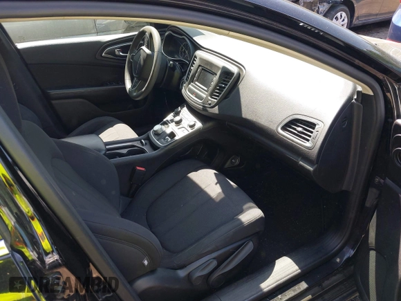 2015 Chrysler 200 Limited with VIN 1C3CCCABXFN564910, listed as a IAAI auction lot 41928479 with 171,857 mi miles. Bid and sale history available at carsss.com. Image 5.