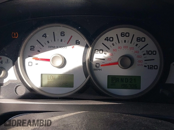 2007 Ford Escape Limited with VIN 1FMYU04197KA67054, listed as a IAAI auction lot 41665928 with 196,706 mi miles and . Bid and sale history available at DreamBid. Image 7.