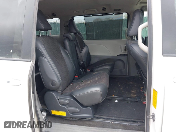 2011 Toyota Sienna SE with VIN 5TDXK3DC9BS158089, listed as a IAAI auction lot 41934896 with 177,219 mi miles. Bid and sale history available at carsss.com. Image 8.