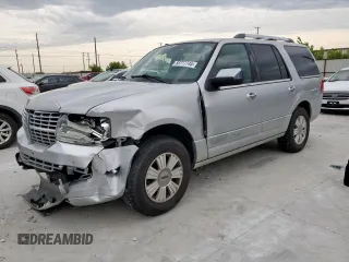 2014 Lincoln Navigator z VIN 5LMJJ2H58EEL05150, wystawiony jako Copart lot #58777745 z przebiegiem 157 245 mil mil oraz Szkoda całkowita • Salvage title. Historia ofert i sprzedaży dostępna na DreamBid. Obrazek 1.