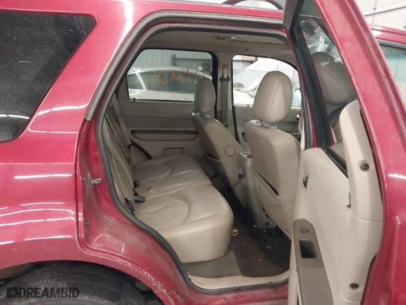 2008 Mercury Mariner Premier with VIN 4M2CU97128KJ30926, listed as a IAAI auction lot 41732129 with 278,000 mi miles. Bid and sale history available at carsss.com. Image 8.