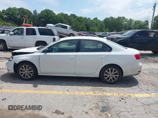 2015 Volkswagen Jetta SE с VIN 3VWD17AJ3FM354676, выставлен на аукционе IAAI как лот 42324721 с пробегом 122 763 миль миль и . История ставок и продаж доступна на DreamBid. Изображение 14.