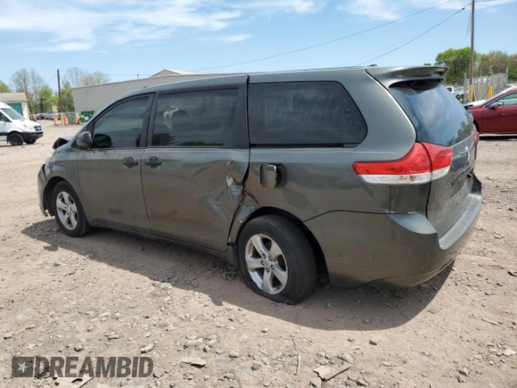 2012 Toyota Sienna z VIN 5TDKA3DCXCS010810, wystawiony jako Copart lot #54872735 z przebiegiem 188 973 mil mil oraz Szkoda całkowita • Salvage title. Historia ofert i sprzedaży dostępna na DreamBid. Obrazek 2.