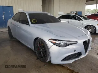 2020 Alfa Romeo Giulia with VIN ZARFAMAN9L7633963, listed as a Copart auction lot 69511642 with 0 mi miles. Bid and sale history available at carsss.com. Image 4.