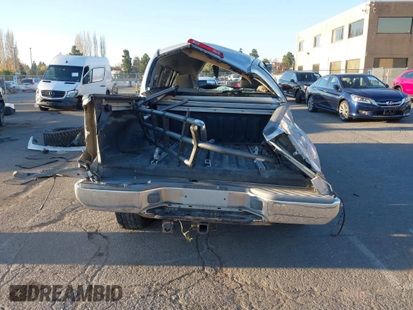 2006 Nissan Frontier SE z VIN 1N6AD07W66C470766, wystawiony jako IAAI lot #41023377 z przebiegiem Nie podano mil oraz . Historia ofert i sprzedaży dostępna na DreamBid. Obrazek 17.