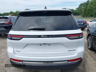 2023 Jeep Grand Cherokee Limited z VIN 1C4RJHBG3PC625434, wystawiony jako IAAI lot #42295033 z przebiegiem 27 084 mil mil oraz . Historia ofert i sprzedaży dostępna na DreamBid. Obrazek 16.