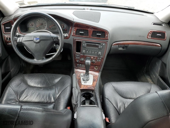 2008 Volvo S60 2.5T with VIN YV1RH592582688427, listed as a Copart auction lot 53025475 with 239,454 mi miles and Salvage Title. Bid and sale history available at carsss.com. Image 8.