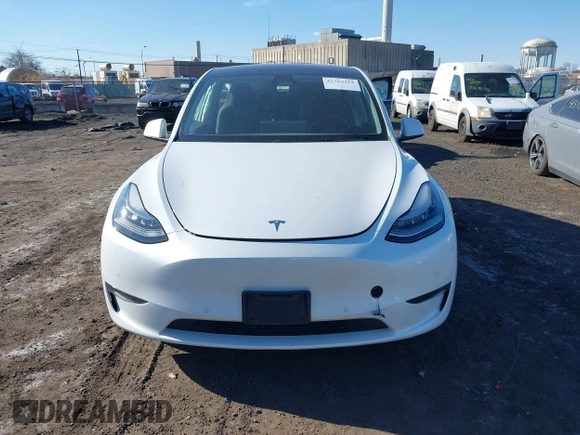 2022 Tesla Model Y Long Range with VIN 7SAYGAEE3NF337220, listed as a IAAI auction lot 41703912 with 46,319 mi miles and . Bid and sale history available at carsss.com. Image 12.