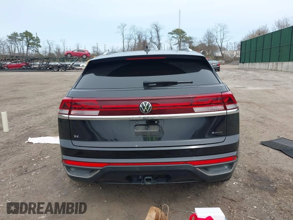 2024 Volkswagen Atlas SE with VIN 1V2KE2CA7RC228100, listed as a IAAI auction lot 42007768 with 27,956 mi miles and . Bid and sale history available at DreamBid. Image 15.