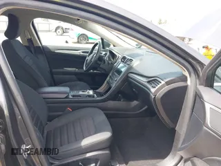 2019 Ford Fusion SE with VIN 3FA6P0LU3KR174108, listed as a IAAI auction lot 42094264 with 87,700 mi miles and . Bid and sale history available at carsss.com. Image 5.