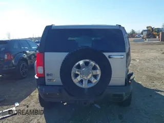 2007 Hummer H3 SUV with VIN 5GTDN13E878193390, listed as a IAAI auction lot 41878316 with 131,160 mi miles and . Bid and sale history available at DreamBid. Image 16.