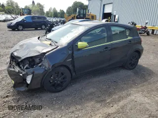 2016 Toyota Prius One z VIN JTDKDTB38G1120235, wystawiony jako Copart lot #60847765 z przebiegiem 69 363 mil mil oraz Czysty tytuł • Clean title. Historia ofert i sprzedaży dostępna na DreamBid. Obrazek 1.