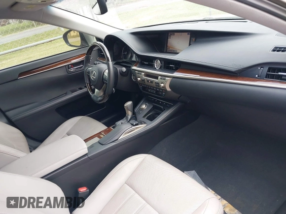 2016 Lexus ES 330 z VIN 58ABK1GG6GU034351, wystawiony jako IAAI lot #42167029 z przebiegiem 42 206 mil mil oraz . Historia ofert i sprzedaży dostępna na DreamBid. Obrazek 5.