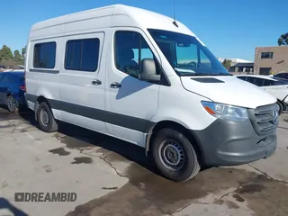 2022 Mercedes-Benz Sprinter Cargo Cargo with VIN W1Y40BHY2NT107852, listed as a IAAI auction lot 41323608 with 27,397 mi miles and . Bid and sale history available at carsss.com. Image 1.
