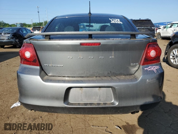 2013 Dodge Avenger SXT z VIN 1C3CDZCB2DN540451, wystawiony jako Copart lot #60446275 z przebiegiem 158 470 mil mil oraz Czysty tytuł • Clean title. Historia ofert i sprzedaży dostępna na DreamBid. Obrazek 6.