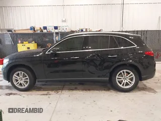 2025 Mercedes-Benz GLC with VIN W1NKM4HB8SF291642, listed as a IAAI auction lot 41397382 with 209 mi miles. Bid and sale history available at carsss.com. Image 14.