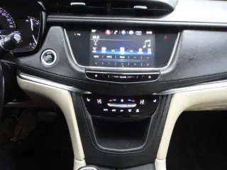 2019 Cadillac XT5 AWD z VIN 1GYKNBRS6KZ1997XX, wystawiony jako Copart lot #60343895 z przebiegiem 22 500 mil mil oraz Czysty tytuł • Clean title. Historia ofert i sprzedaży dostępna na DreamBid. Obrazek 8.