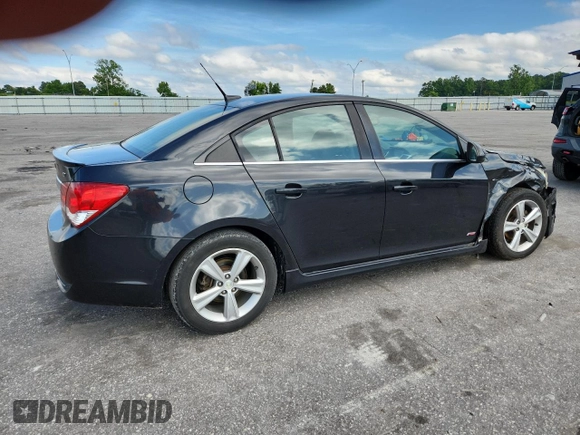 2014 Chevrolet Cruze 2LT z VIN 1G1PE5SB5E7120878, wystawiony jako Copart lot #58624755 z przebiegiem 121 644 mil mil oraz Szkoda całkowita • Salvage title. Historia ofert i sprzedaży dostępna na DreamBid. Obrazek 3.