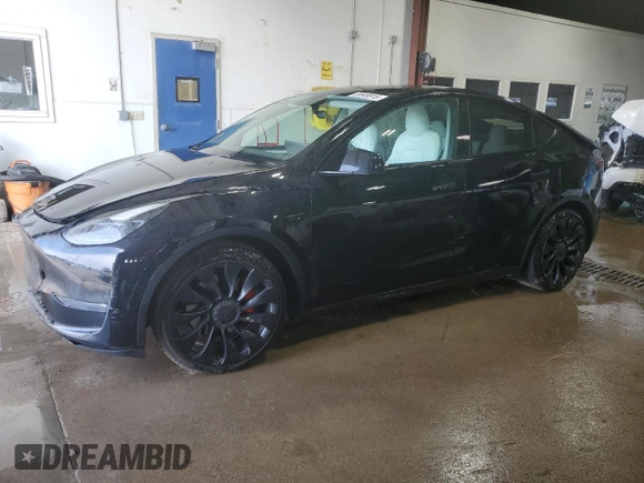 2022 Tesla Model Y Performance z VIN 7SAYGDEF7NF523532, wystawiony jako Copart lot #59949915 z przebiegiem 50 428 mil mil oraz Szkoda całkowita • Salvage title. Historia ofert i sprzedaży dostępna na DreamBid. Obrazek 1.