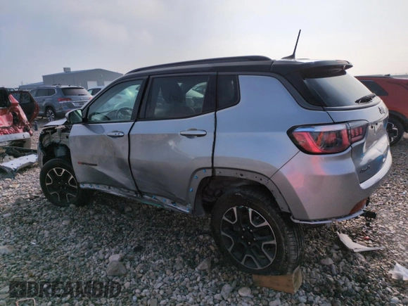 2020 Jeep Compass Trailhawk with VIN 3C4NJDDB1LT195653, listed as a Copart auction lot 82046974 with 119,007 mi miles and Salvage Title. Bid and sale history available at carsss.com. Image 2.