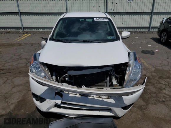 2016 Nissan Versa SV z VIN 3N1CN7AP9GL891389, wystawiony jako Copart lot #64146755 z przebiegiem 84 995 mil mil oraz Szkoda całkowita • Salvage title. Historia ofert i sprzedaży dostępna na DreamBid. Obrazek 5.