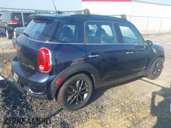 2012 MINI Countryman S with VIN WMWZC5C58CWL55953, listed as a IAAI auction lot 42499646 with 130,961 mi miles and . Bid and sale history available at DreamBid. Image 4.