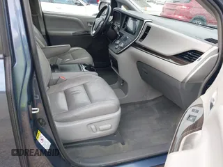 2015 Toyota Sienna XLE with VIN 5TDYK3DC1FS594123, listed as a IAAI auction lot 41944711 with 208,249 mi miles. Bid and sale history available at carsss.com. Image 5.
