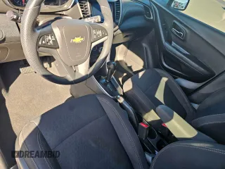 2020 Chevrolet Trax LS with VIN 3GNCJNSB4LL131582, listed as a Copart auction lot 85383114 with 136,718 mi miles and Clean Title. Bid and sale history available at carsss.com. Image 9.