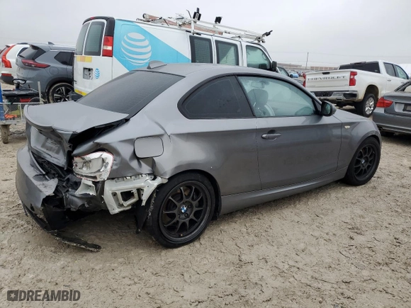2011 BMW 1 Series 135i with VIN WBAUC9C56BVM09594, listed as a Copart auction lot 44166375 with 0 mi miles and Salvage Title. Bid and sale history available at carsss.com. Image 3.
