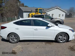 2019 Hyundai Elantra SEL with VIN 5NPD84LF2KH457710, listed as a IAAI auction lot 41800266 with 91,204 mi miles. Bid and sale history available at carsss.com. Image 13.
