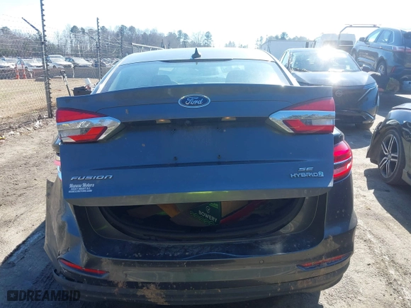 2019 Ford Fusion Hybrid SE with VIN 3FA6P0LU1KR235021, listed as a IAAI auction lot 41660786 with 93,331 mi miles. Bid and sale history available at carsss.com. Image 16.