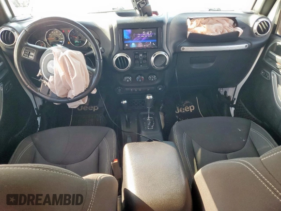 2017 Jeep Wrangler Unlimited Sahara with VIN 1C4HJWEG0HL585262, listed as a Copart auction lot 58748155 with 133,267 mi miles and Salvage title. Bid and sale history available at DreamBid. Image 8.