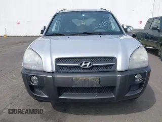 2005 Hyundai Tucson GLS with VIN KM8JN72D55U048197, listed as a IAAI auction lot 42011506 with 157,130 mi miles and . Bid and sale history available at DreamBid. Image 6.