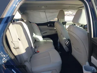 2024 Kia Sorento S z VIN 5XYRL4JC0RG276555, wystawiony jako IAAI lot #41417131 z przebiegiem 7 149 mil mil oraz . Historia ofert i sprzedaży dostępna na DreamBid. Obrazek 8.