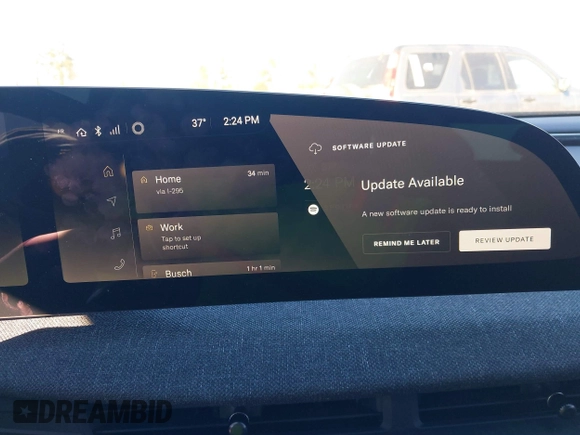 2023 Lucid Air Pure z VIN 50EA1PFA5PA006306, wystawiony jako IAAI lot #41235791 z przebiegiem 5240 mil mil oraz . Historia ofert i sprzedaży dostępna na DreamBid. Obrazek 18.