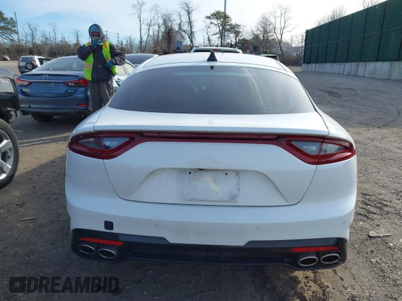 2020 Kia Stinger GT-Line with VIN KNAE15LA0L6081066, listed as a IAAI auction lot 41599142 with 73,199 mi miles. Bid and sale history available at carsss.com. Image 16.
