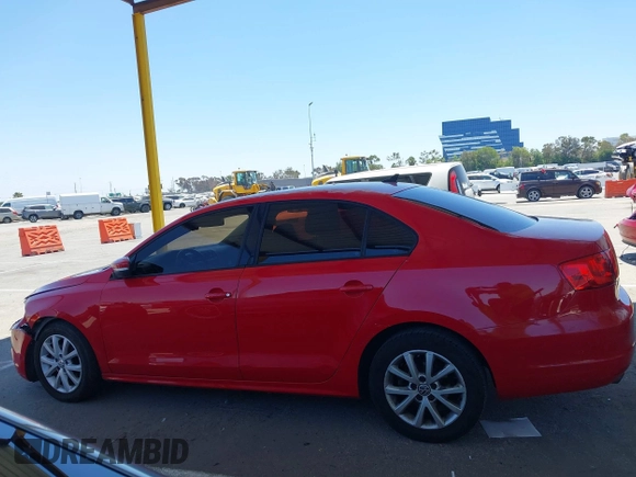 2012 Volkswagen Jetta SE with VIN 3VWDP7AJ6CM372289, listed as a IAAI auction lot 42643829 with 152,512 mi miles and . Bid and sale history available at DreamBid. Image 14.
