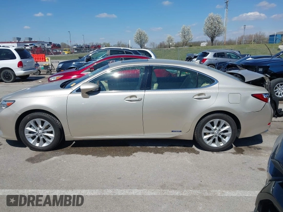 2013 Lexus ES 300h Hybrid with VIN JTHBW1GG6D2011464, listed as a IAAI auction lot 41838434 with 150,747 mi miles. Bid and sale history available at carsss.com. Image 14.