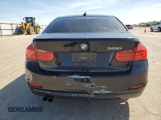 2013 BMW 3 Series 328i z VIN WBA3C1C54DF441227, wystawiony jako Copart lot #49172565 z przebiegiem 143 121 mil mil oraz Szkoda całkowita • Salvage title. Historia ofert i sprzedaży dostępna na DreamBid. Obrazek 6.