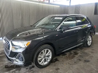 2025 Audi Q3 S line Premium z VIN WA1DECF36S1015826, wystawiony jako Copart lot #60429785 z przebiegiem 16 391 mil mil oraz Czysty tytuł • Clean title. Historia ofert i sprzedaży dostępna na DreamBid. Obrazek 1.