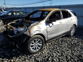 2018 Chevrolet Equinox LT z VIN 2GNAXSEV8J6324362, wystawiony jako Copart lot #84906774 z przebiegiem Nie podano mil oraz Szkody całkowita. Historia ofert i sprzedaży dostępna na DreamBid. Obrazek 1.
