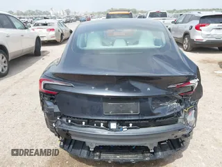2024 Tesla Model 3 z VIN 5YJ3E1EA5RF870377, wystawiony jako IAAI lot #41933727 z przebiegiem 2 183 mil mil oraz . Historia ofert i sprzedaży dostępna na DreamBid. Obrazek 16.
