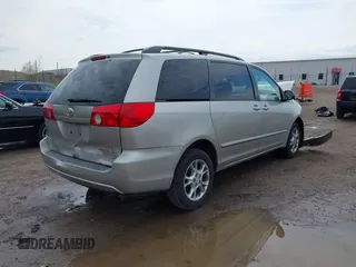 2006 Toyota Sienna LE with VIN 5TDBA23C76S062105, listed as a IAAI auction lot 42130968 with 151,395 mi miles. Bid and sale history available at carsss.com. Image 4.